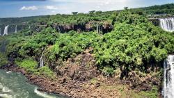 Wasserfall-Iguacu-Pano